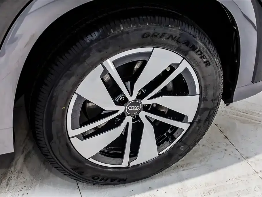 Audi Q6 2024 из CN, фото 9