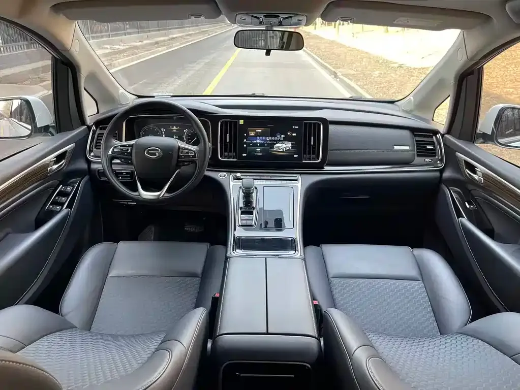 GAC Motor Trumpchi M8 — фото 3