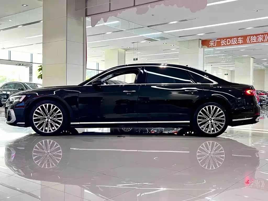 Audi A8 2022 из CN, фото 9