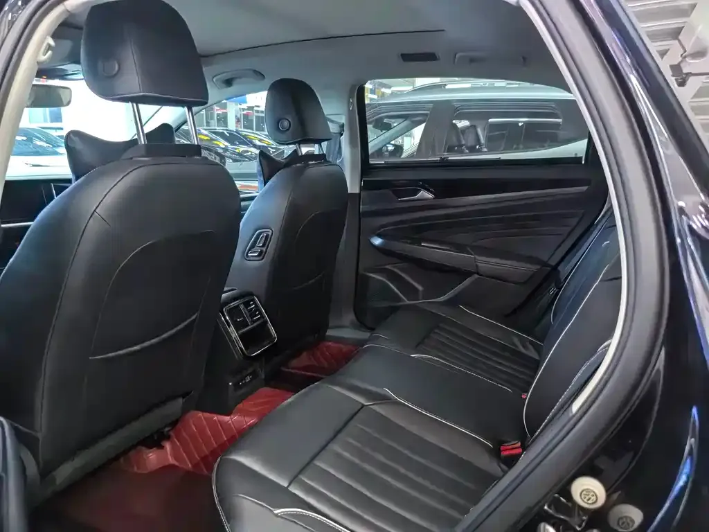 Volkswagen Passat 2022 из CN, фото 4