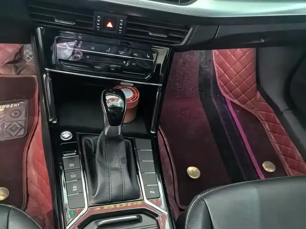 Volkswagen Passat 2022 из CN, фото 7