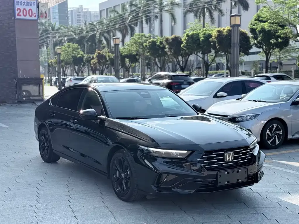 Honda Accord — фото 7