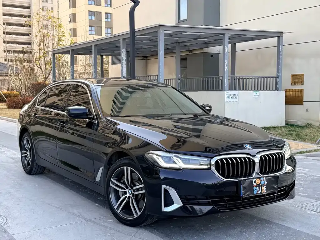 BMW 5 Series — фото 5
