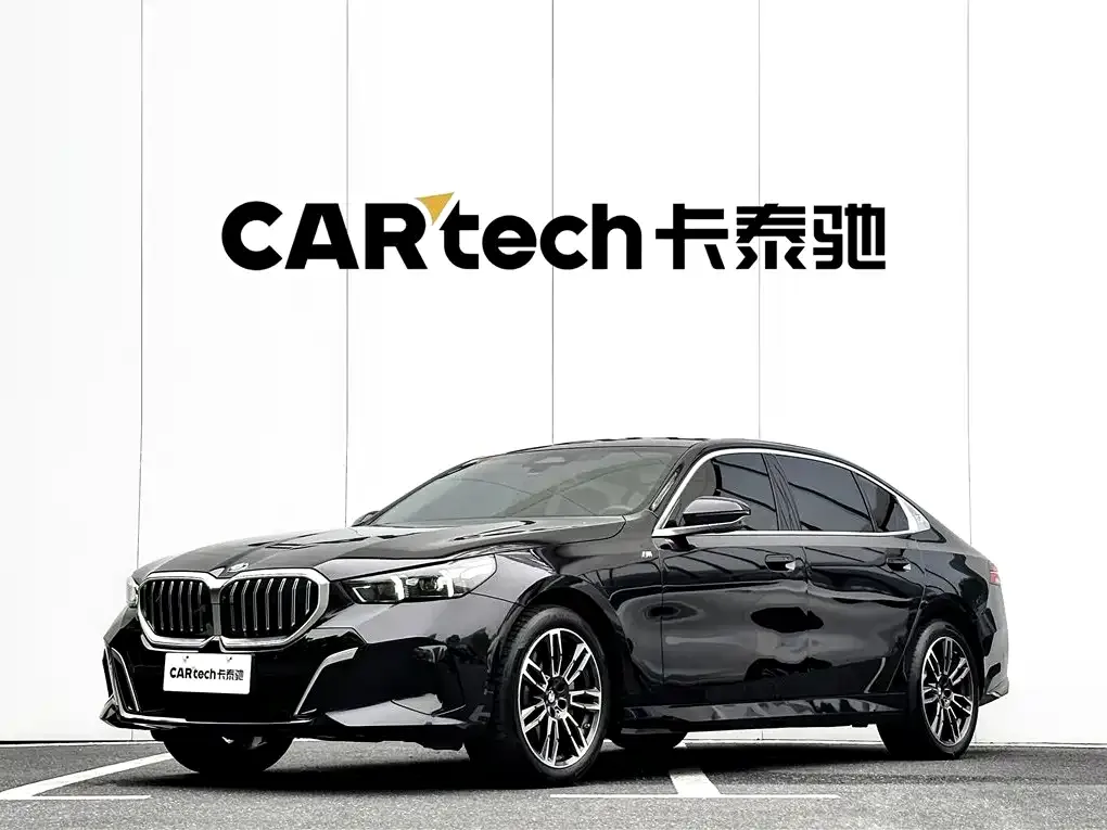 BMW 5 Series — фото 1