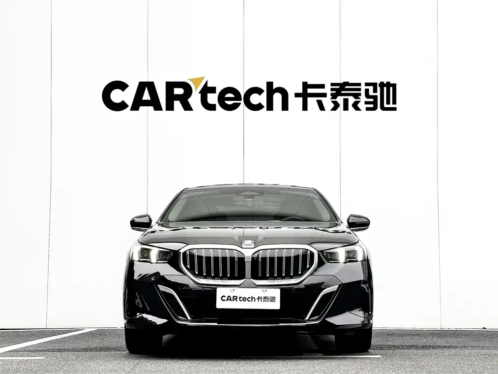 BMW 5 Series — фото 7