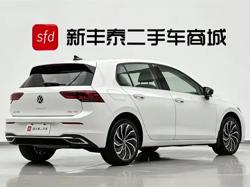 Volkswagen Golf 2022 из CN, фото 5