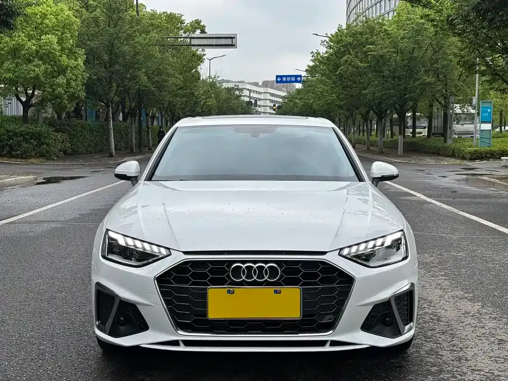 Audi A4L 2021 из CN, фото 10