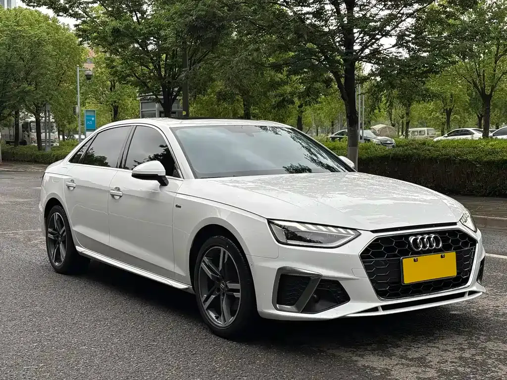 Audi A4L 2021 из CN, фото 9
