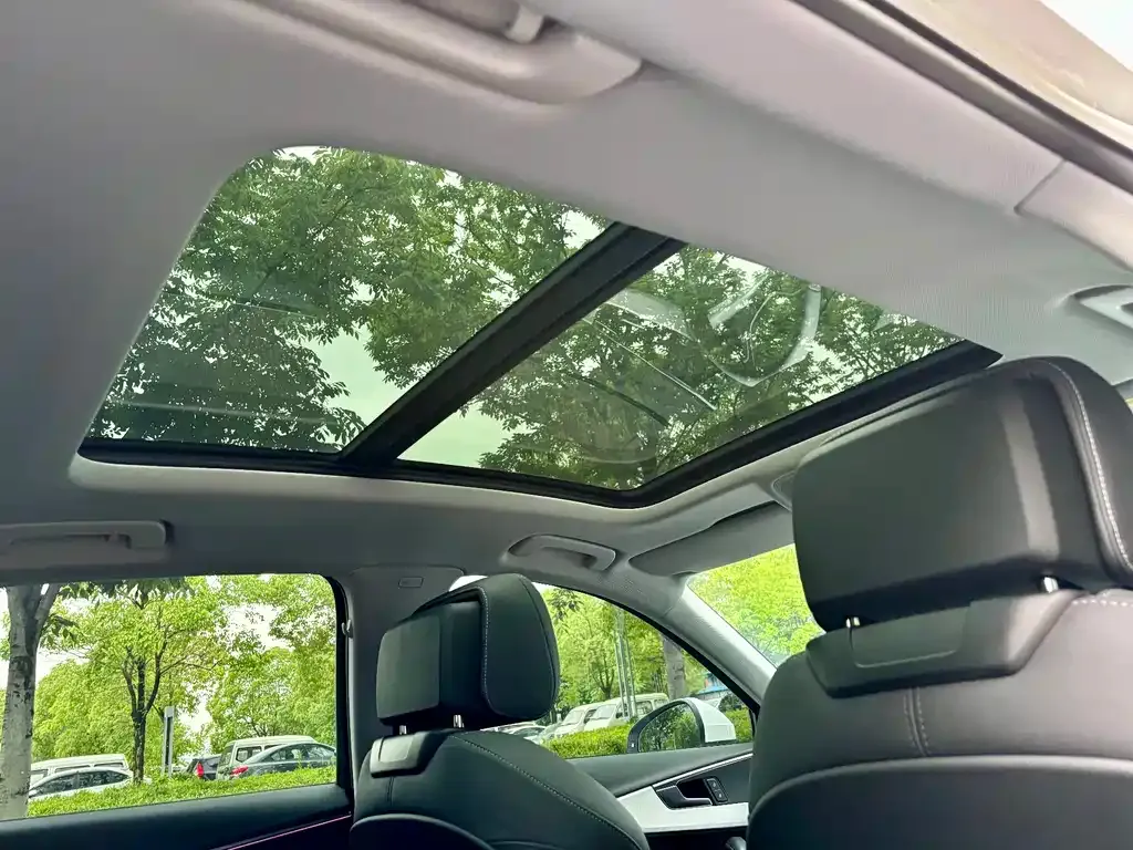 Audi A4L 2021 из CN, фото 5