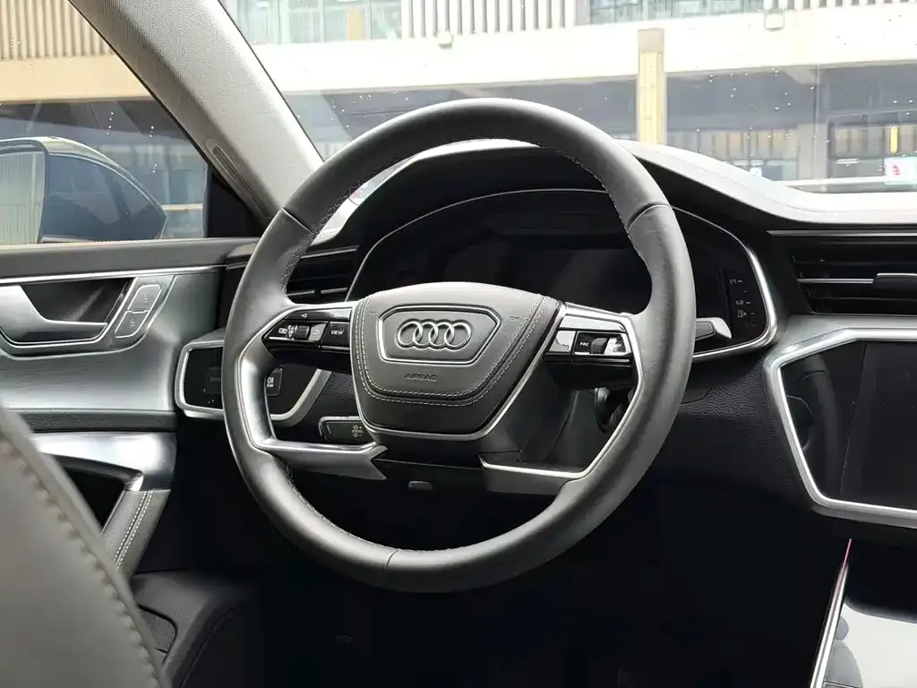Audi A7L 2024 из CN, фото 8