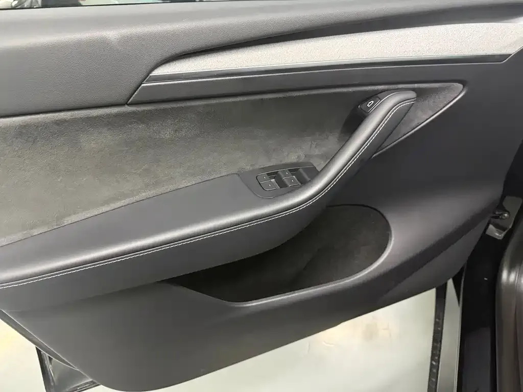 Tesla Model Y 2023 из CN, фото 5