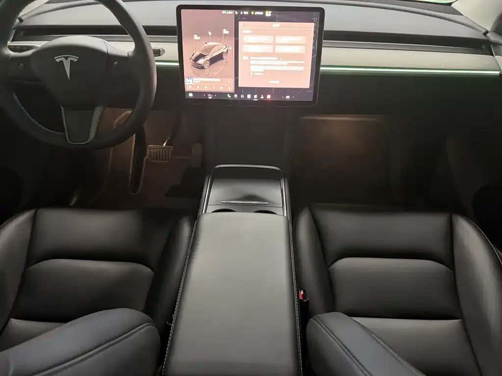 Tesla Model Y 2023 из CN, фото 2