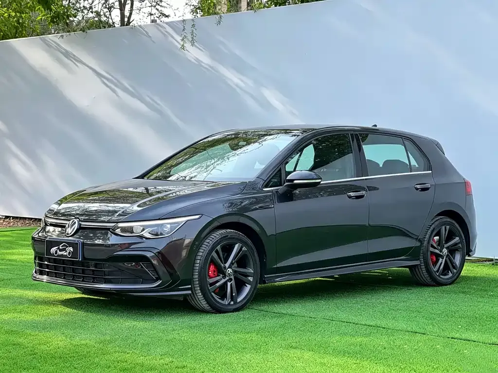 Volkswagen Golf 2023 из CN, фото 1