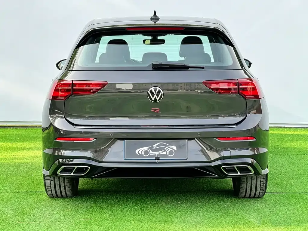 Volkswagen Golf 2023 из CN, фото 3