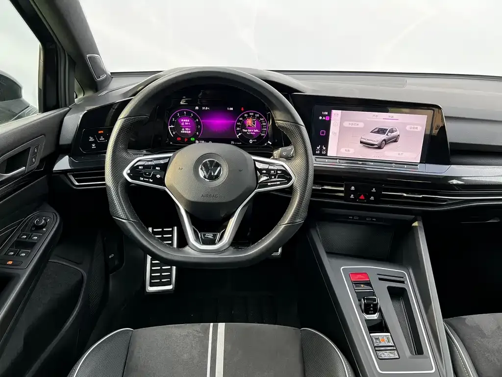 Volkswagen Golf 2023 из CN, фото 4