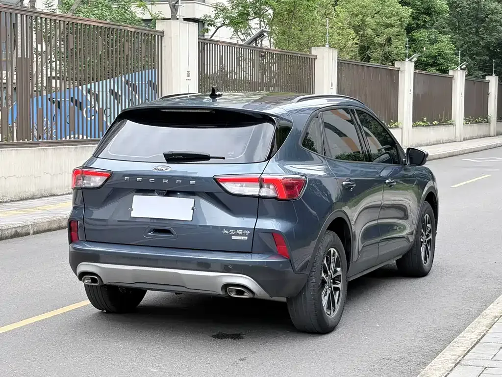Ford Escape 2022 из CN, фото 4