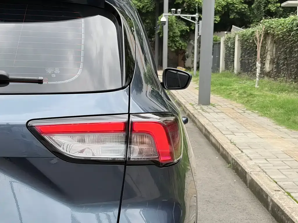 Ford Escape 2022 из CN, фото 6