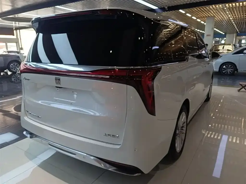 Buick Century 2023 из CN, фото 2