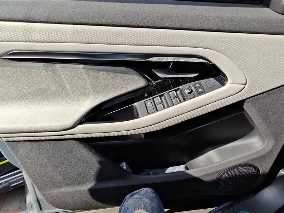 Land Rover Evoque — фото 10