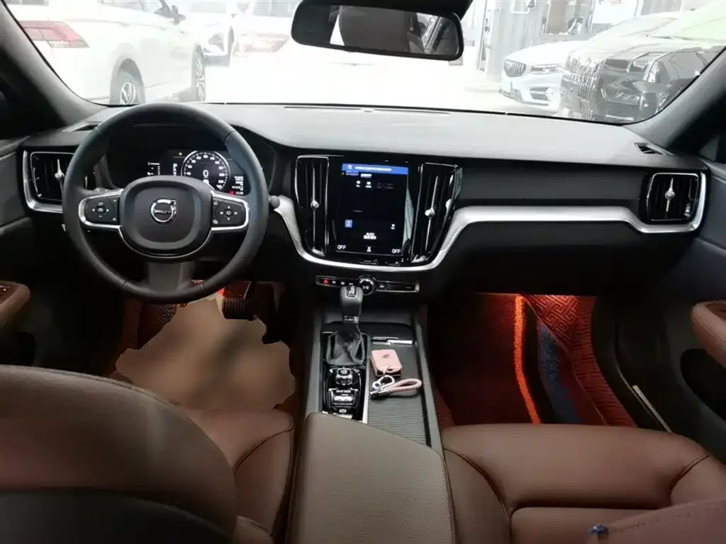 Volvo S60 — фото 10