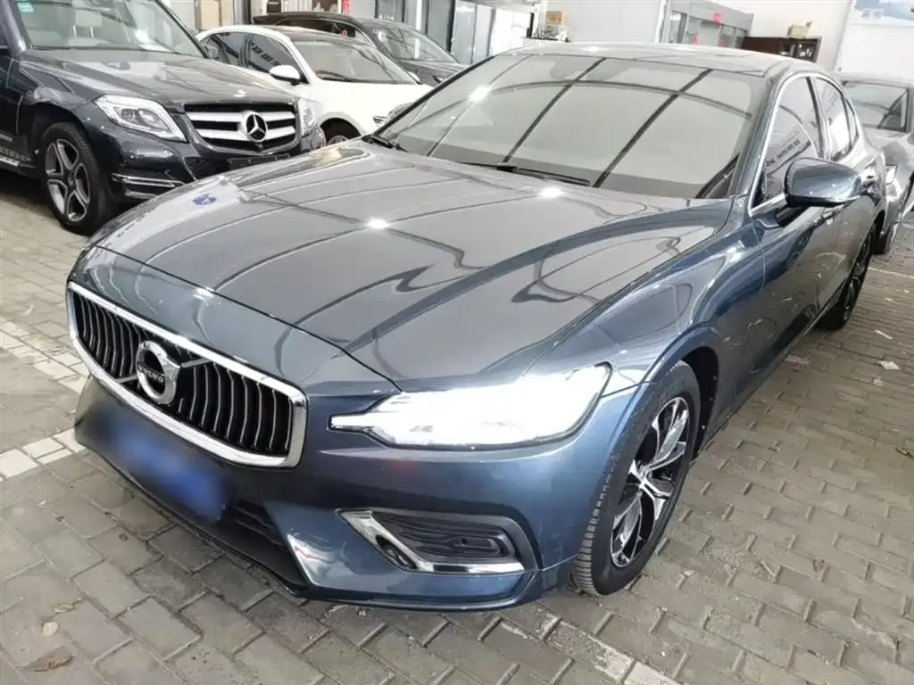Volvo S60 — фото 2