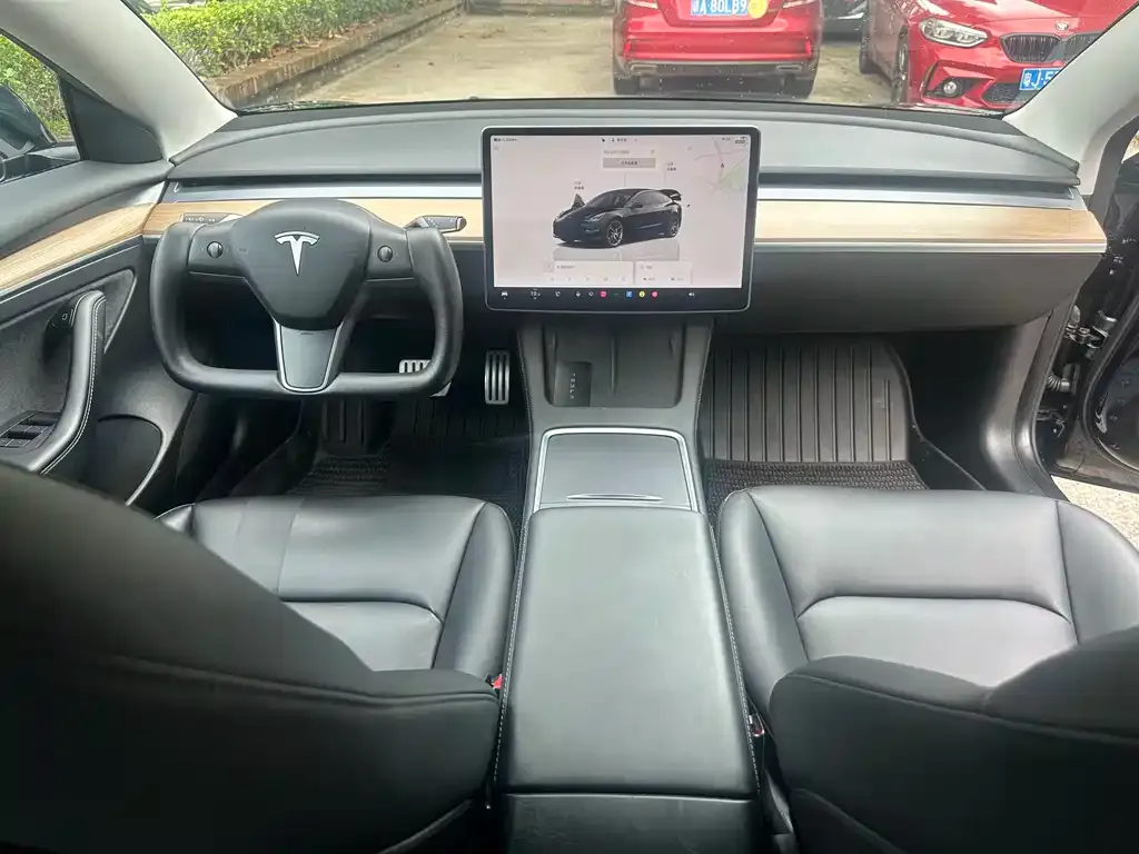 Tesla Model 3 — фото 4