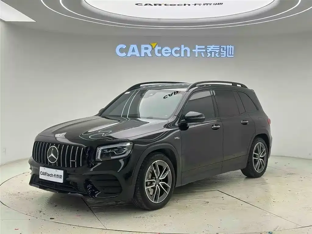 Mercedes-Benz GLB AMG — фото 1