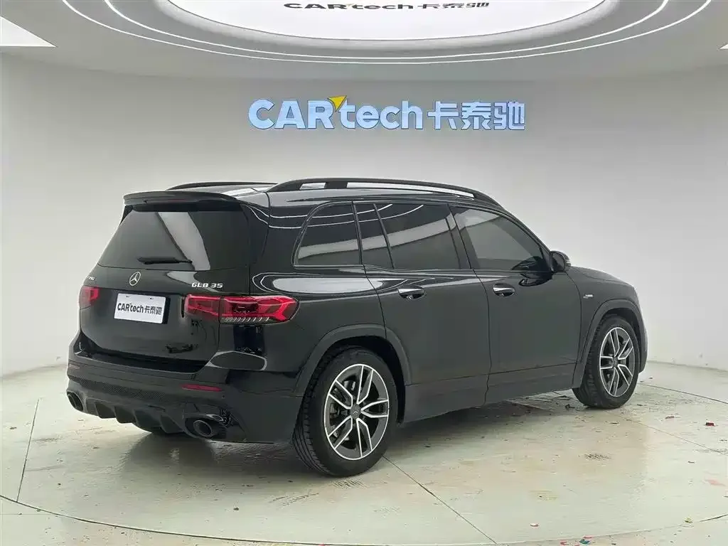 Mercedes-Benz GLB AMG — фото 9