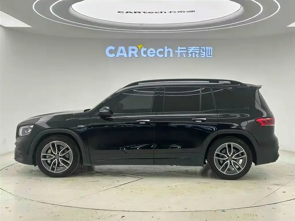 Mercedes-Benz GLB AMG — фото 3