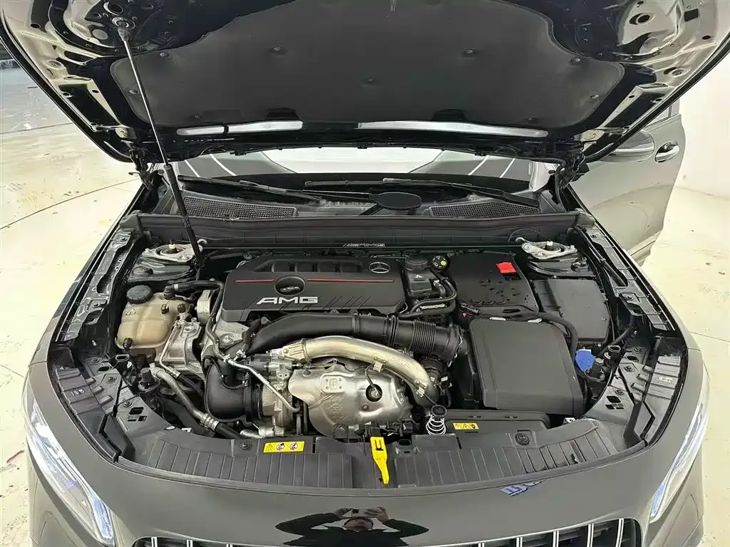 Mercedes-Benz GLB AMG — фото 8