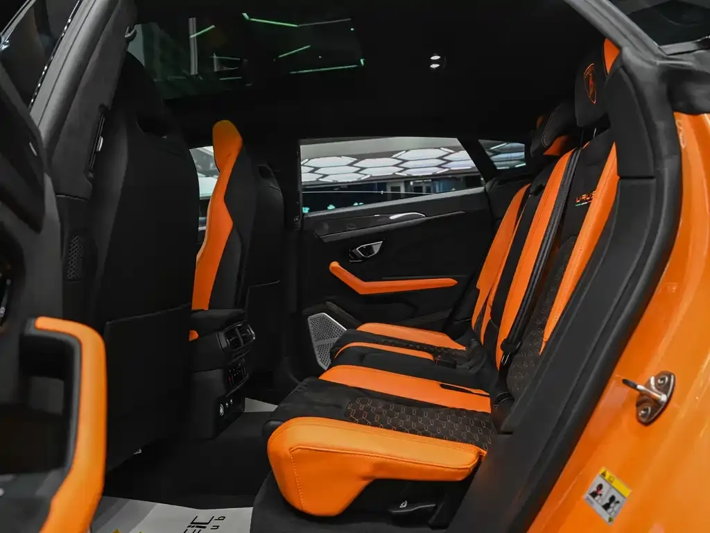 Lamborghini Urus — фото 2