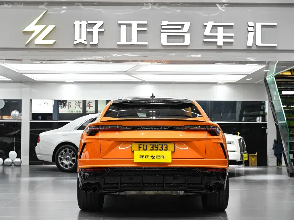 Lamborghini Urus — фото 9