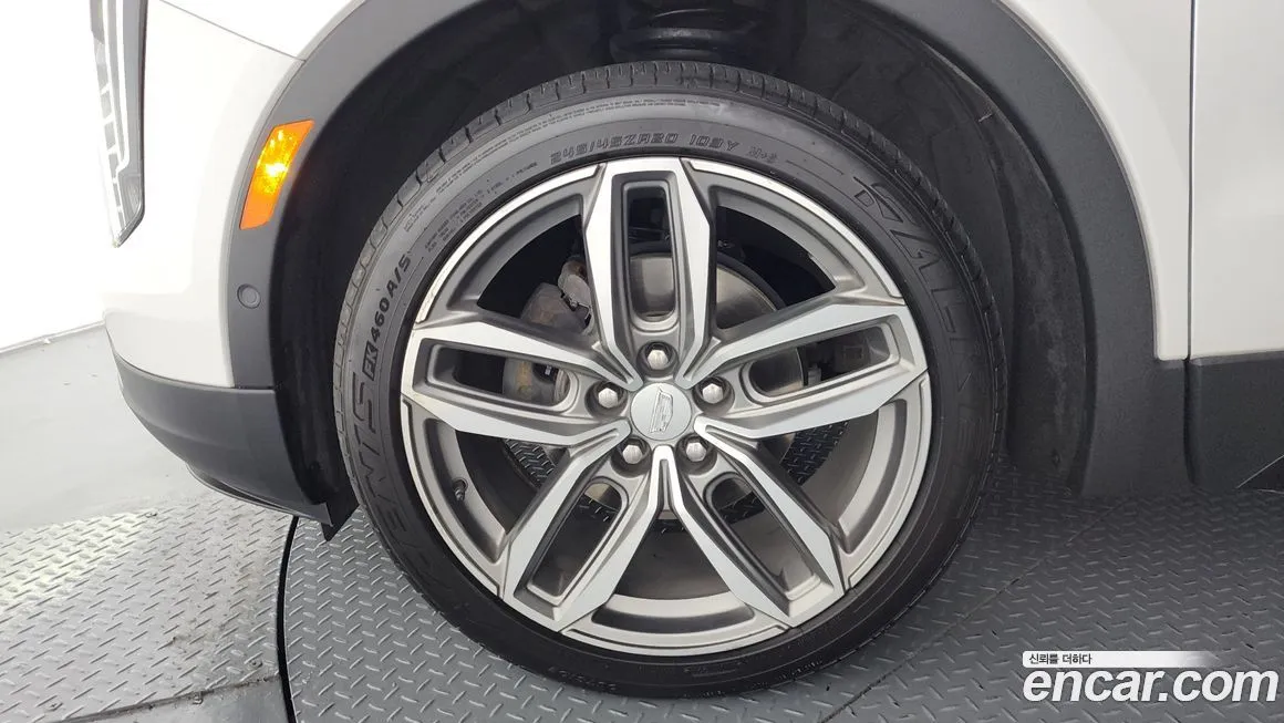 Cadillac XT4 2023 из KR, фото 9