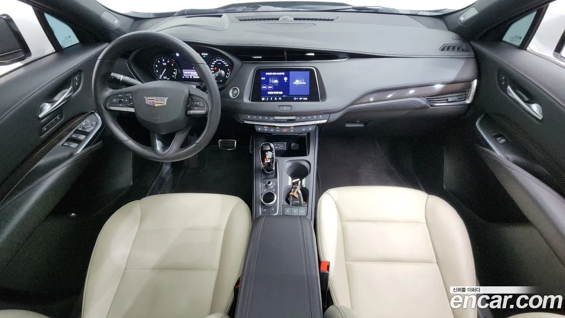 Cadillac XT4 2023 из KR, фото 7