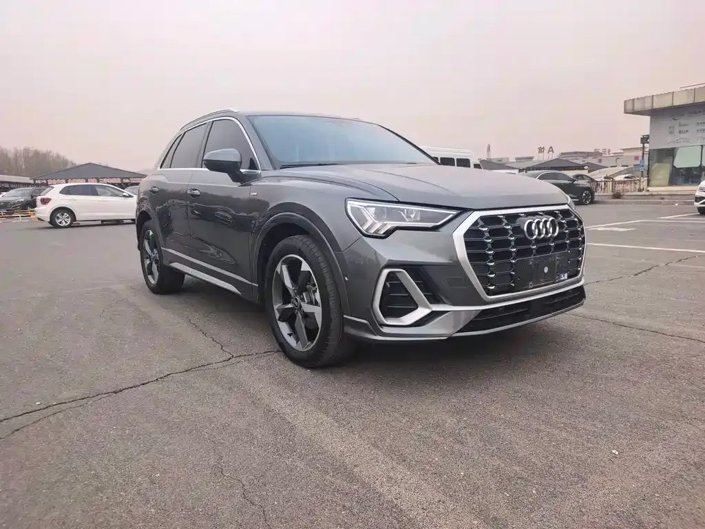 Audi Q3 — фото 10