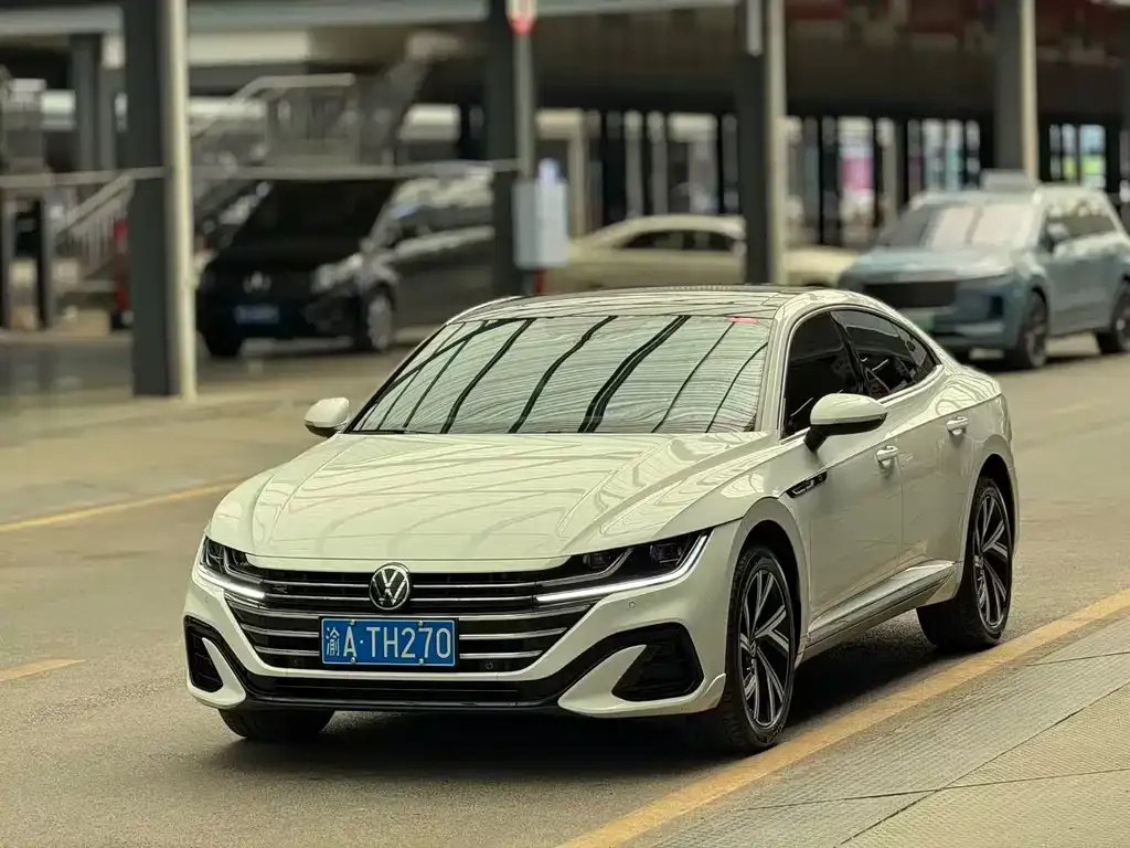 Volkswagen CC 2024 из CN, фото 1
