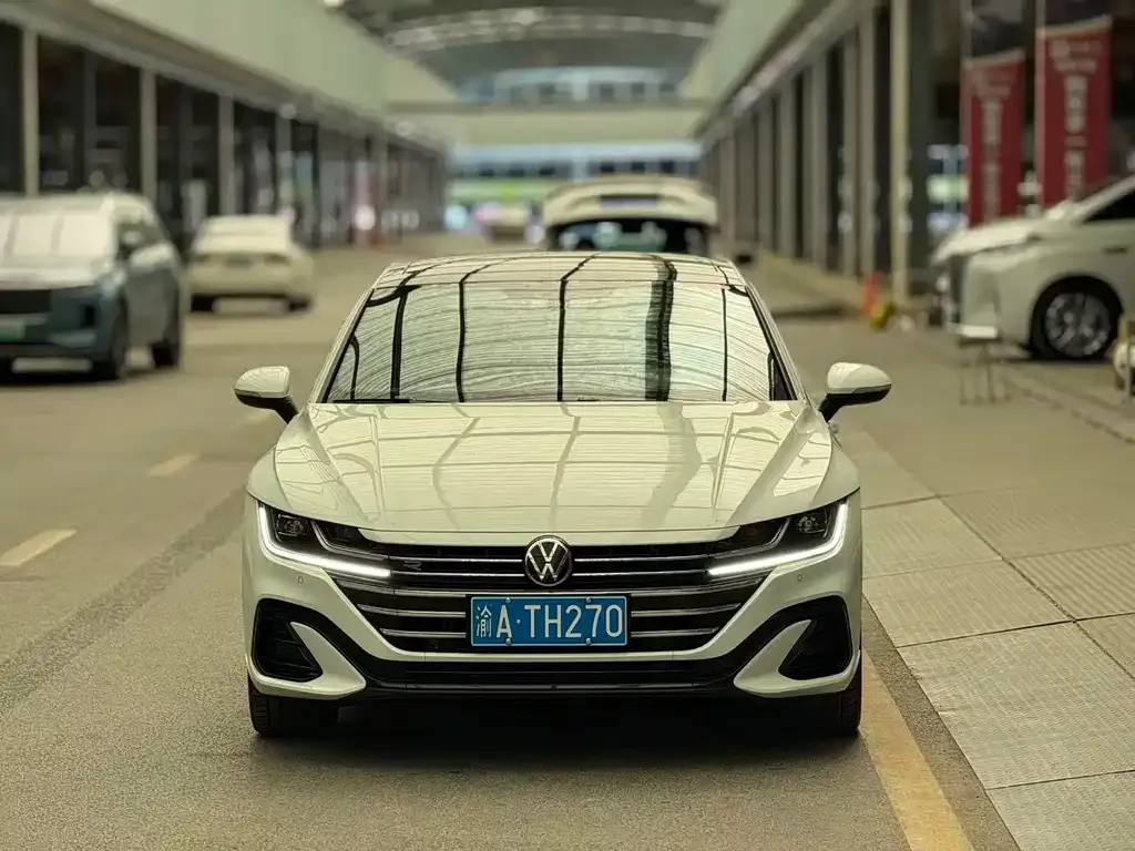 Volkswagen CC 2024 из CN, фото 10
