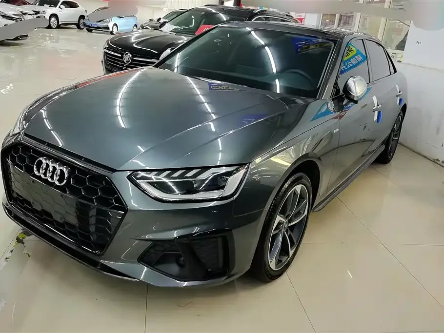 Audi A4L 2022 из CN, фото 1