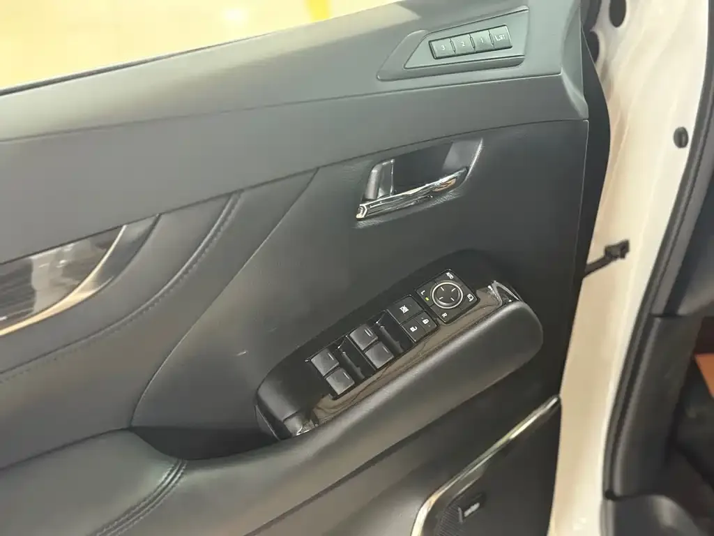 Lexus LM 2021 из CN, фото 6