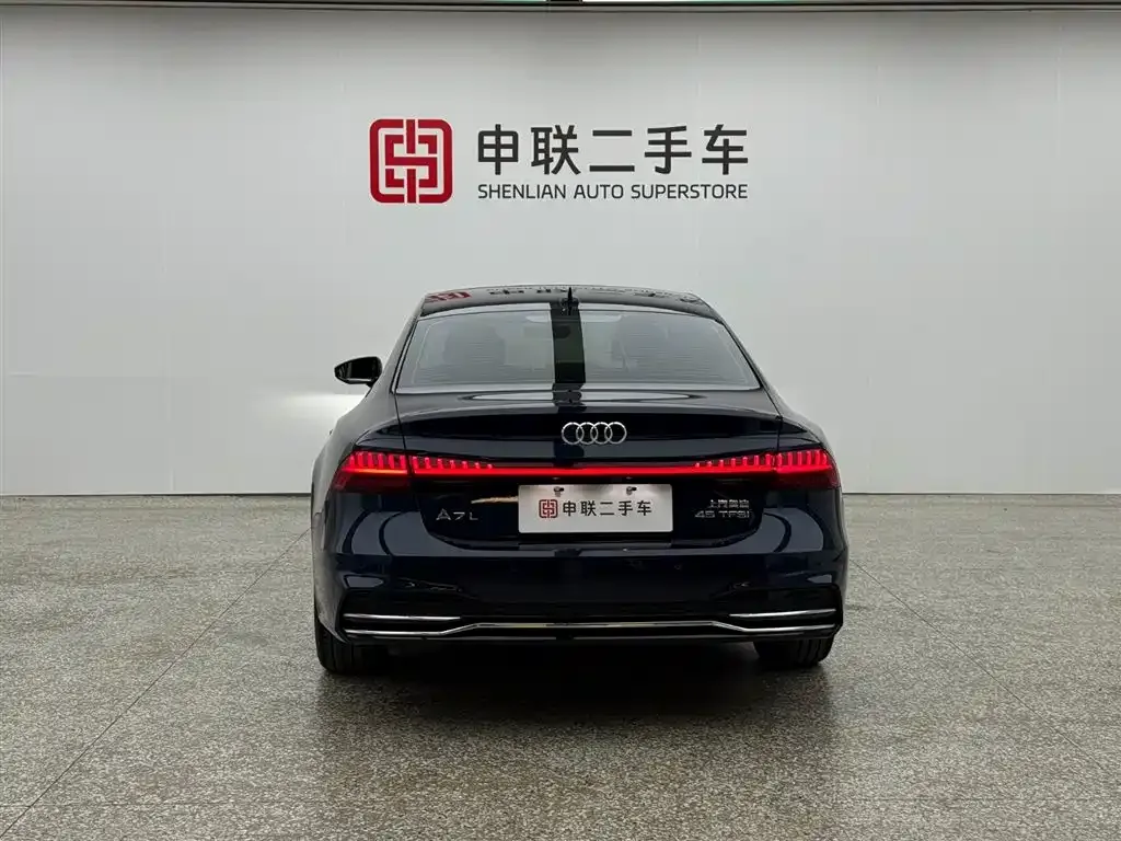 Audi A7L — фото 7