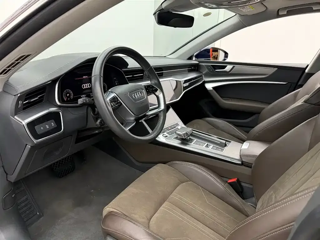 Audi A7L — фото 3