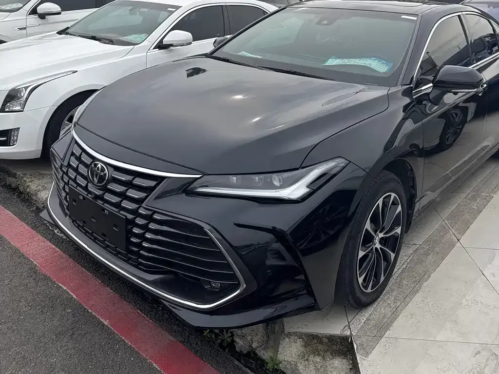 Toyota Avalon 2023 из CN, фото 1