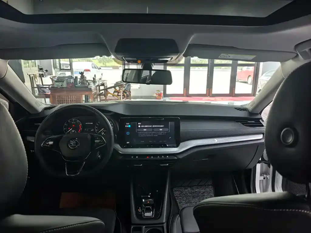 Skoda Octavia — фото 5