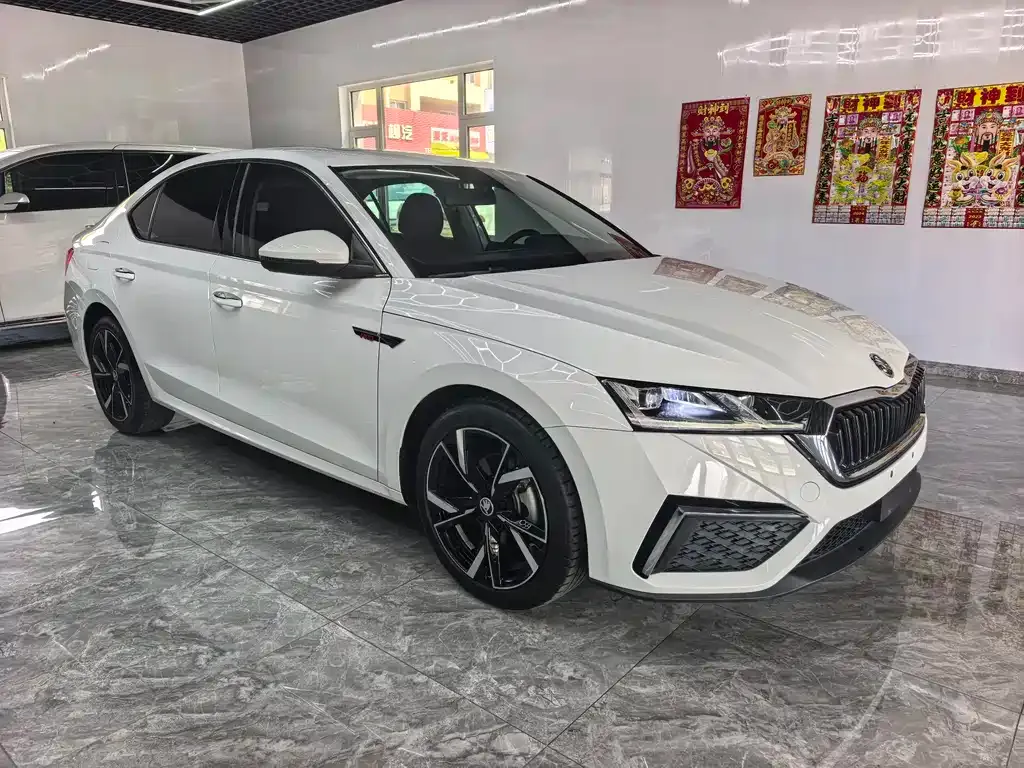 Skoda Octavia — фото 7