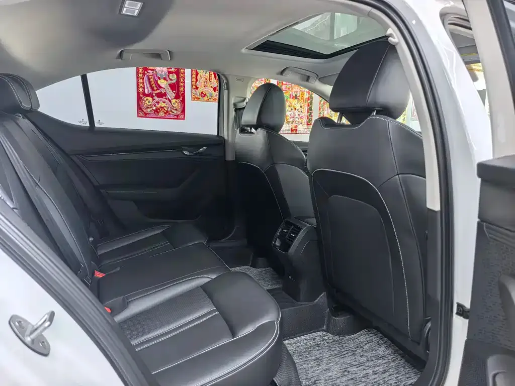 Skoda Octavia — фото 6