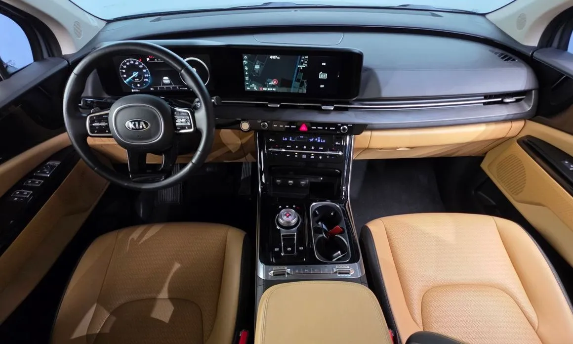 Kia Carnival — фото 10