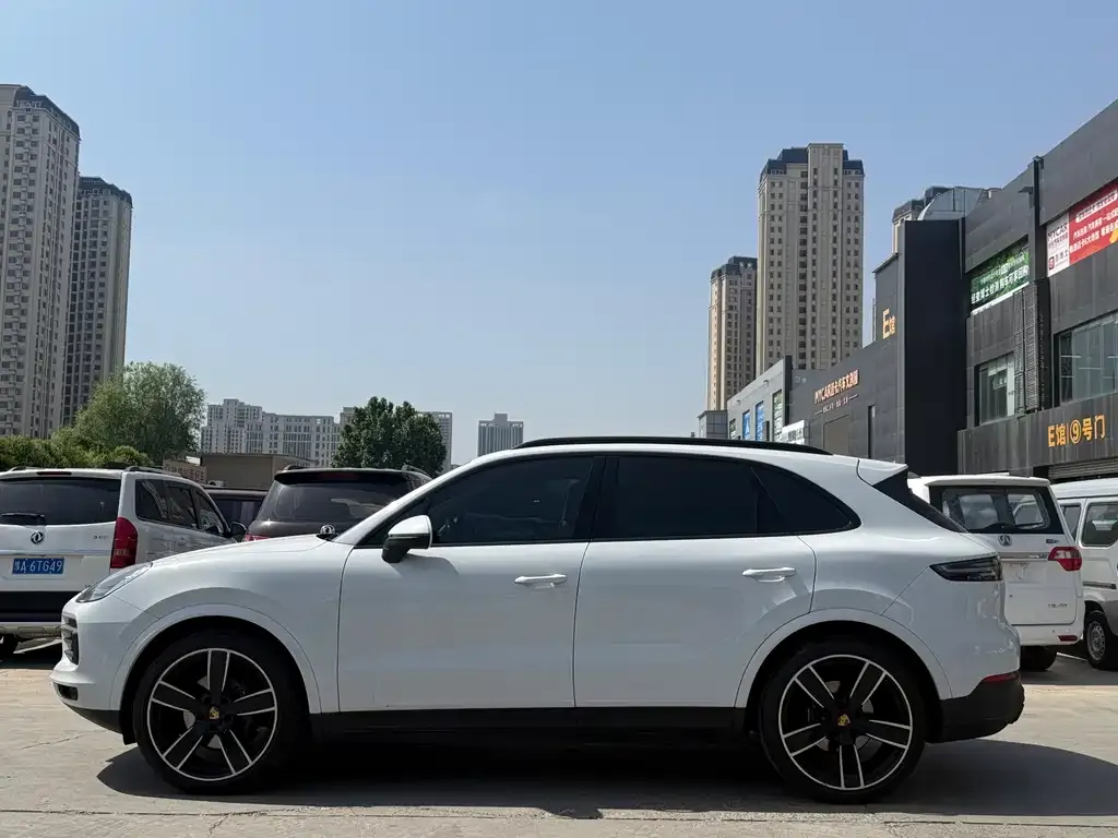 Porsche Cayenne 2023 из CN, фото 9