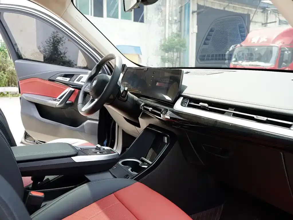 BMW X1 2024 из CN, фото 8