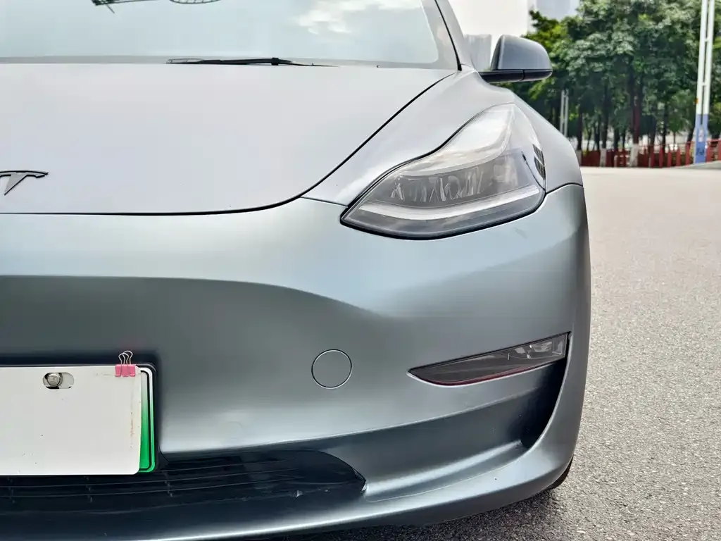 Tesla Model 3 — фото 8