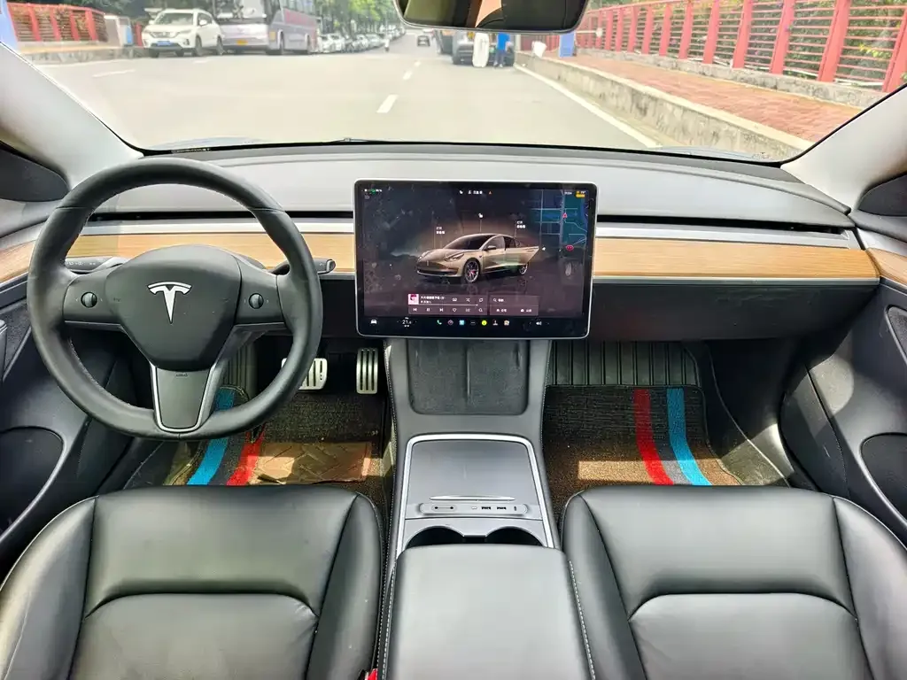 Tesla Model 3 — фото 6